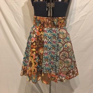 Bohemian mid-length skirt.